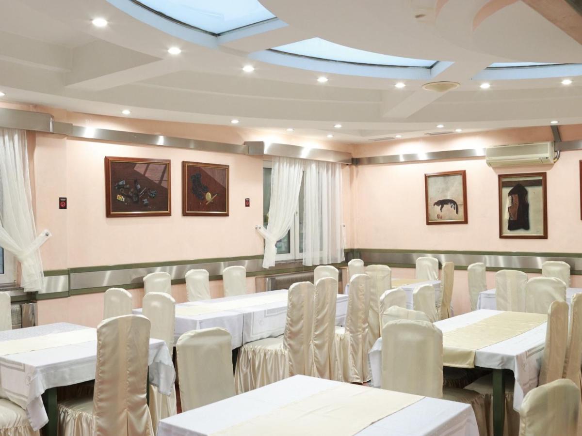 نوفي ساد Hotel Lupus المظهر الخارجي الصورة